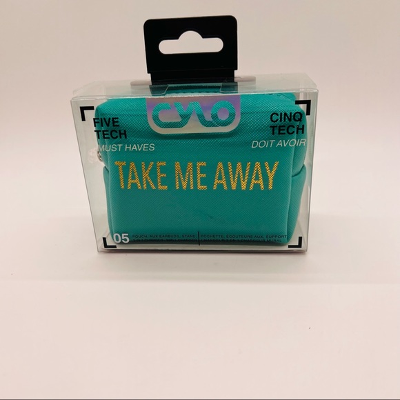 NWT Take Me Away Green Tech Set with phone stand, wall charger, 3-in-1 charger + - Picture 4 of 6